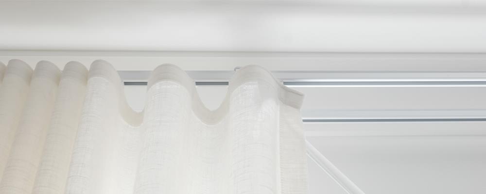 Curtain cleaning service